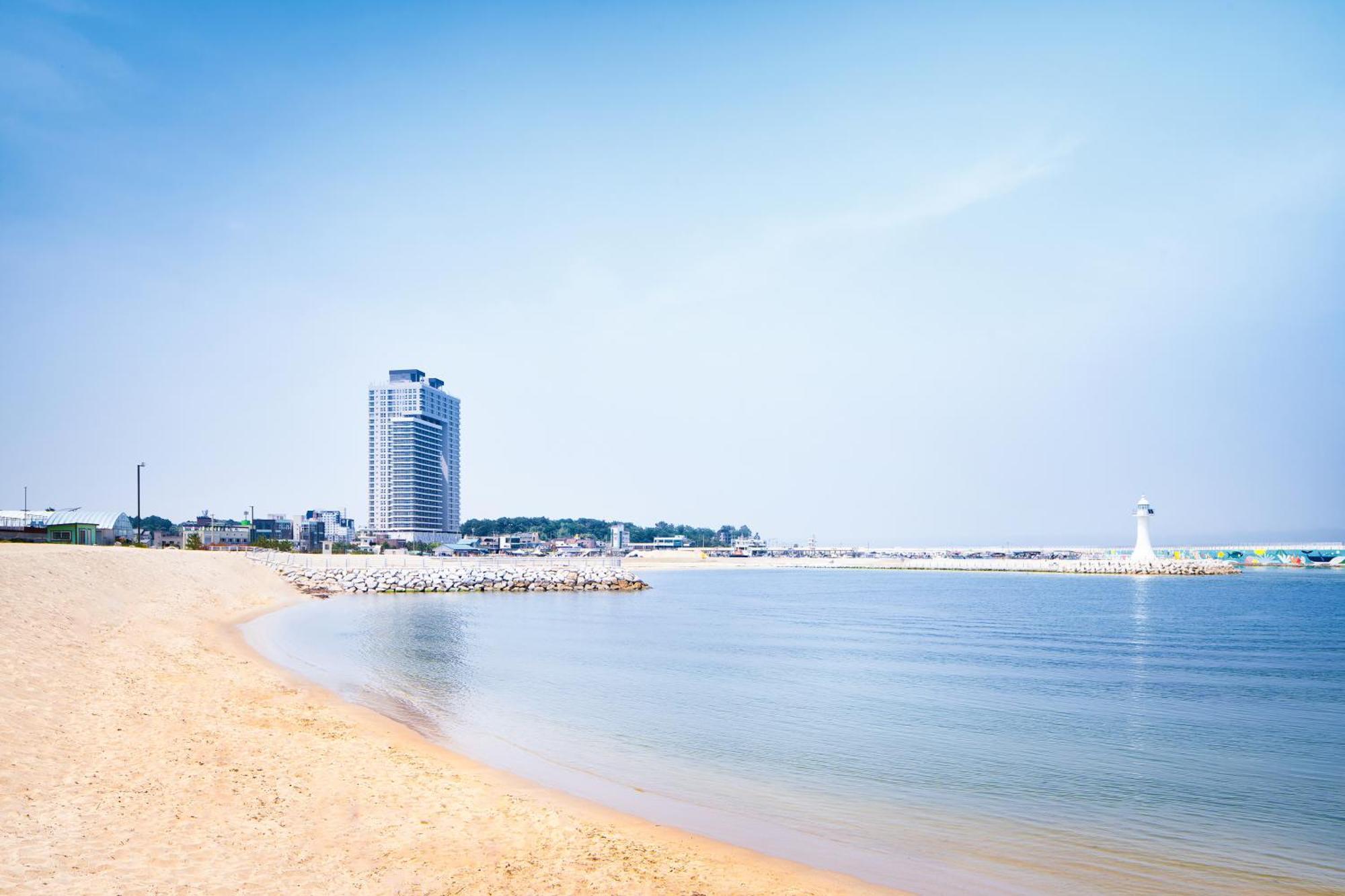 Gangneung Chonpines Ocean Suites Hotel Eksteriør billede