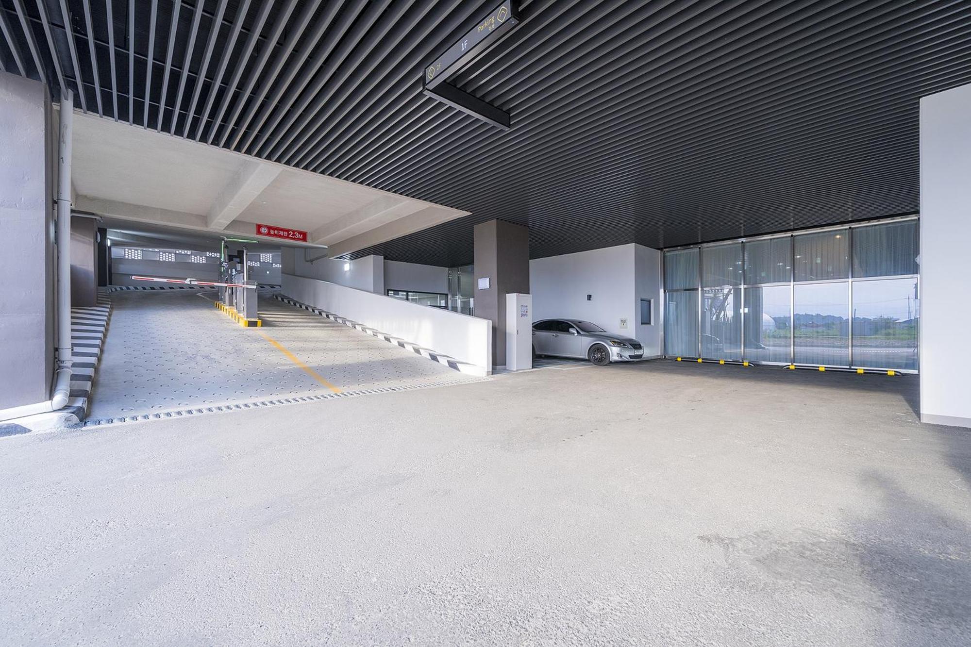 Gangneung Chonpines Ocean Suites Hotel Eksteriør billede