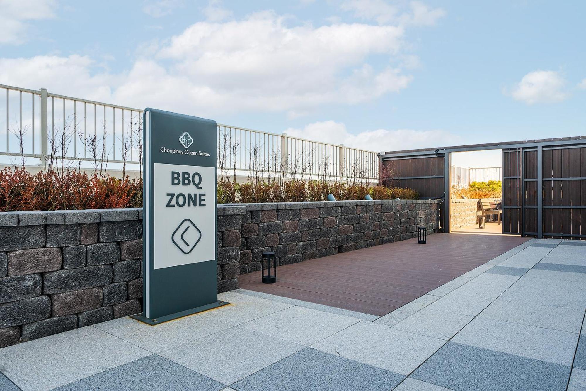 Gangneung Chonpines Ocean Suites Hotel Eksteriør billede