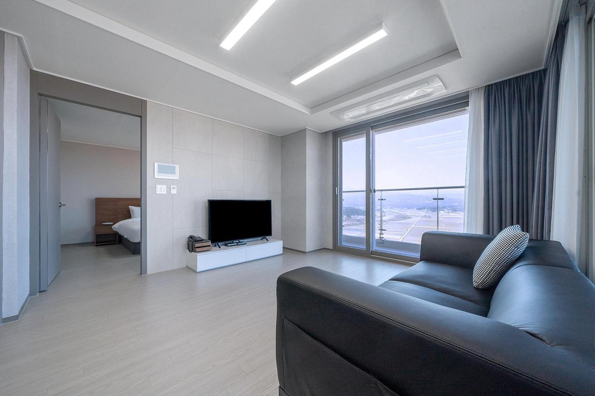 Gangneung Chonpines Ocean Suites Hotel Eksteriør billede
